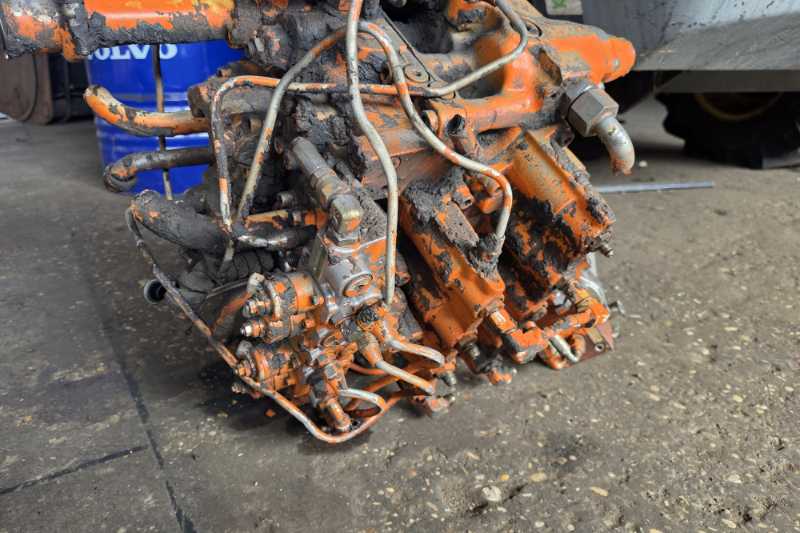 OmecoHub - Immagine FIAT HITACHI EX215